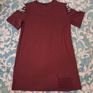 SHEIN Burgundy Cut-Out Sleeve Tee